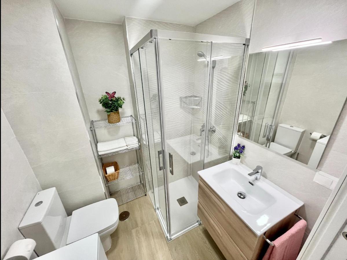 Precioso Estudio Con Piscina, Junto A La Playa Apartment *